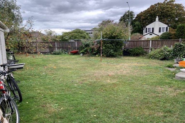 Photo of property in 96 Clyde Road, Ilam, Christchurch, 8041