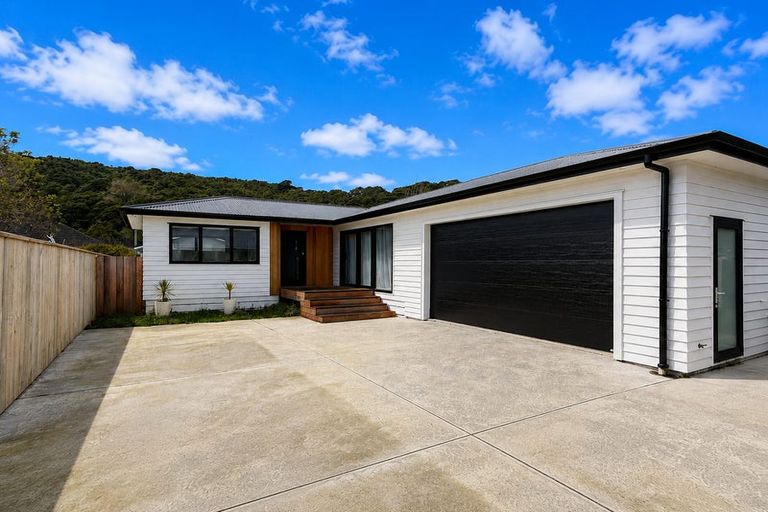 Photo of property in 22b Moohan Street, Wainuiomata, Lower Hutt, 5014