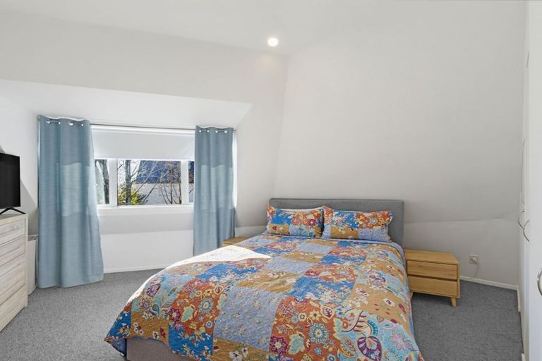 Photo of property in 2/280 Memorial Avenue, Burnside, Christchurch, 8053
