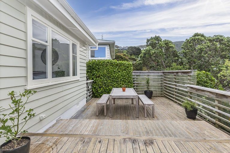 Photo of property in 25 Spencer Street, Crofton Downs, Wellington, 6035