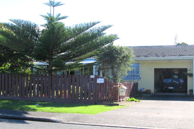 Photo of property in 2/43 Weiti Road, Orewa, 0931