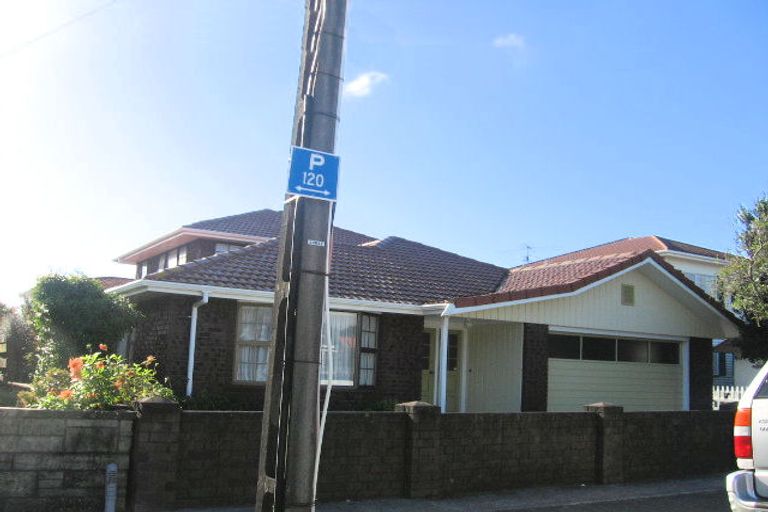 Photo of property in 45a Kings Crescent, Hutt Central, Lower Hutt, 5010
