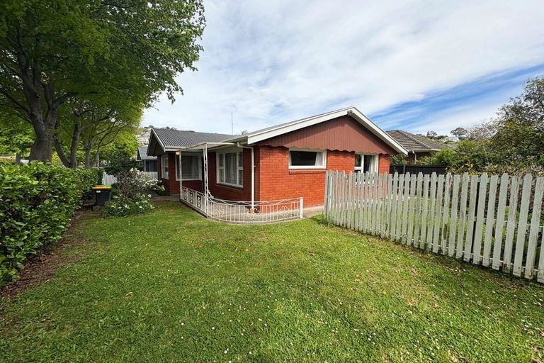 Photo of property in 1/2 Holliss Avenue, Cashmere, Christchurch, 8022