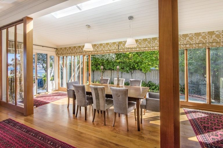 Photo of property in 12 Jubilee Avenue, Devonport, Auckland, 0624