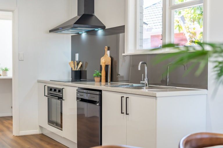 Photo of property in 1/14 Holdsworth Avenue, Trentham, Upper Hutt, 5018