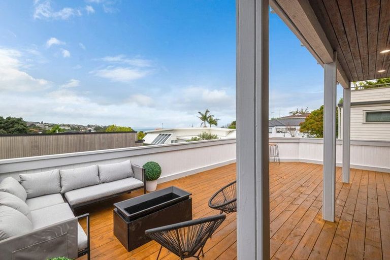 Photo of property in 1/45 Rangitoto Terrace, Milford, Auckland, 0620
