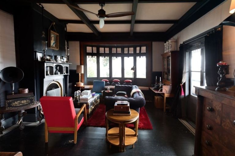 Photo of property in 1 Robertson Street, Russell, 0202