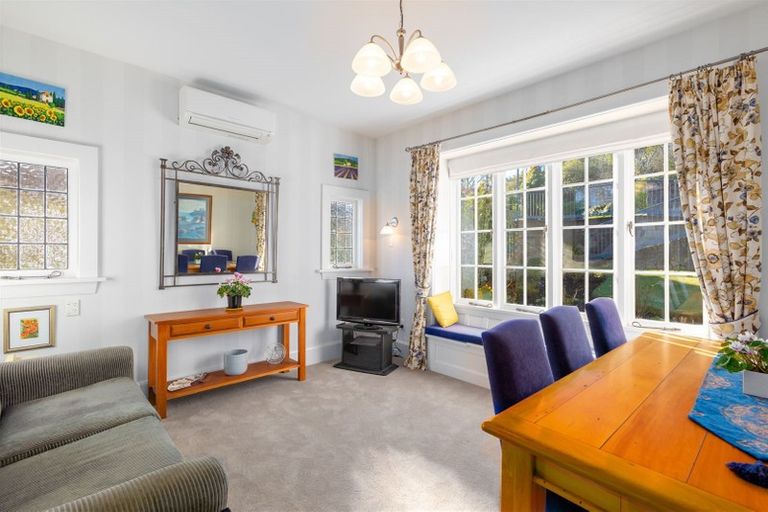 Photo of property in 104 Dyers Pass Road, Cashmere, Christchurch, 8022