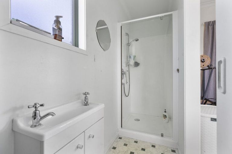 Photo of property in 8 Raleigh Street, Vogeltown, New Plymouth, 4310