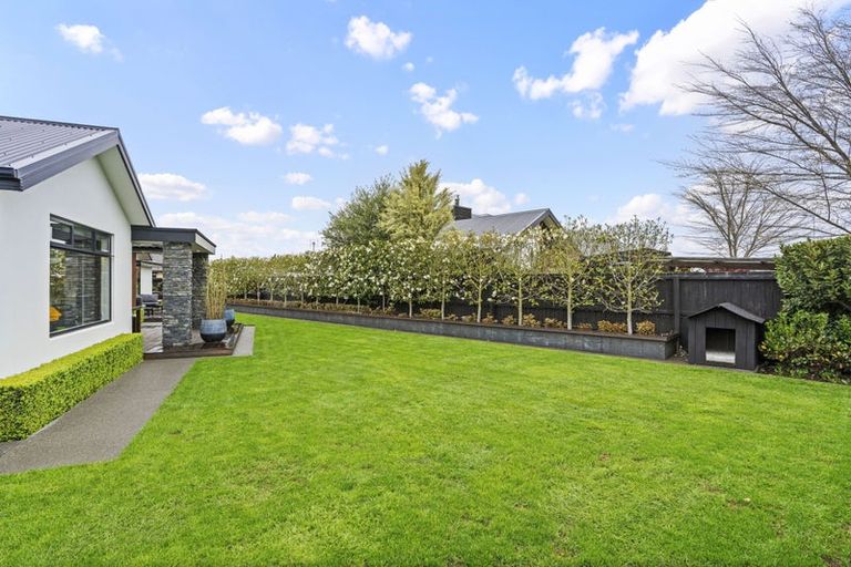 Photo of property in 46 Holiday Drive, Mairehau, Christchurch, 8052