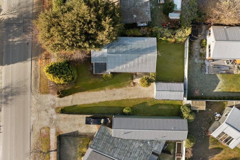 Photo of property in 10 Adamson Drive, Arrowtown, 9302