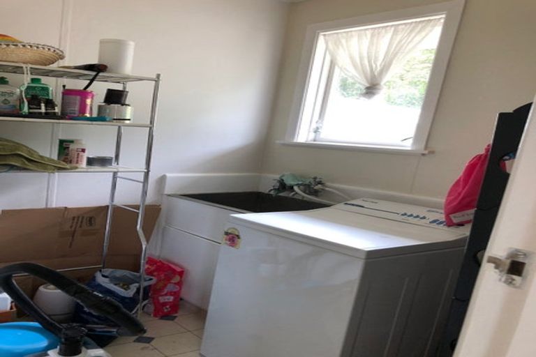 Photo of property in 10 Lomita Road, Johnsonville, Wellington, 6037