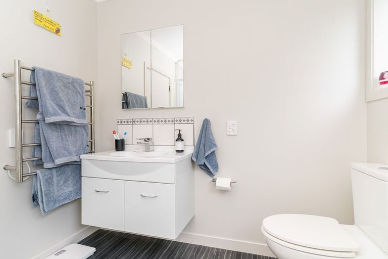 Photo of property in 5 Larkins Street, Helensburgh, Dunedin, 9010