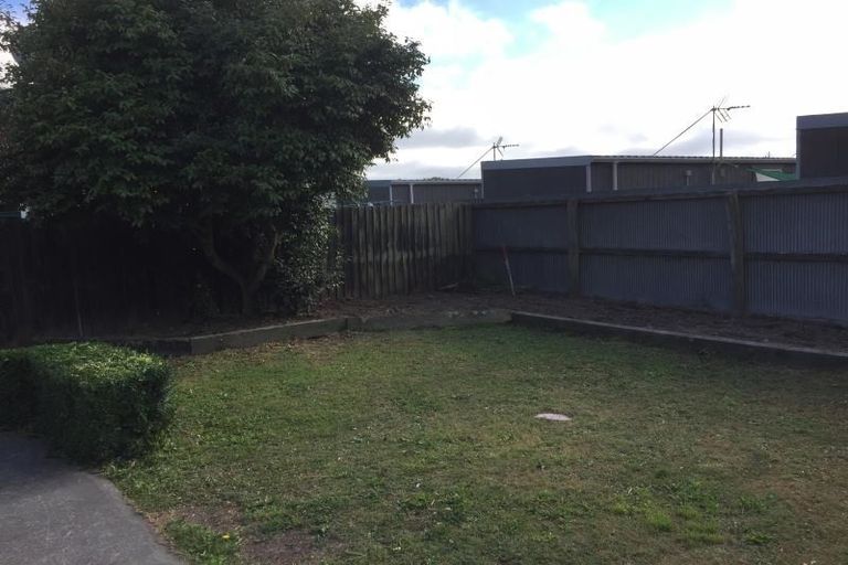Photo of property in 5/9a Curletts Road, Sockburn, Christchurch, 8042