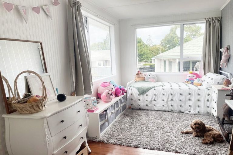 Photo of property in 921 Whangaparaoa Road, Manly, Whangaparaoa, 0930