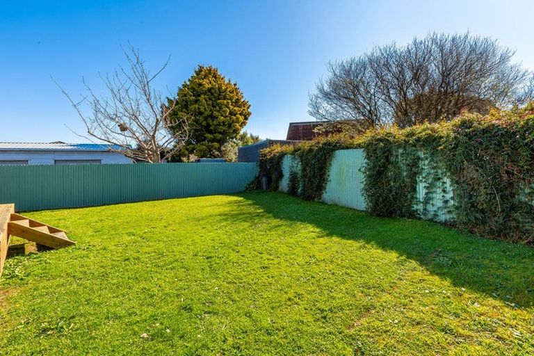 Photo of property in 4a Hollard Grove, Avalon, Lower Hutt, 5011