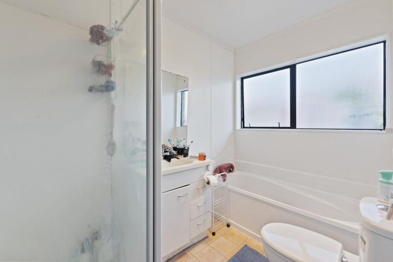 Photo of property in 32 Trimdon Street, Randwick Park, Auckland, 2105