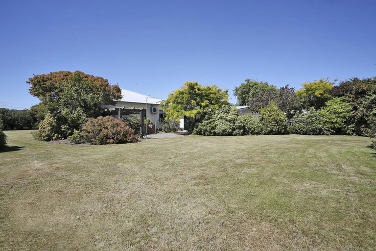 Photo of property in 85 Young Road, Branxholme, Invercargill, 9874