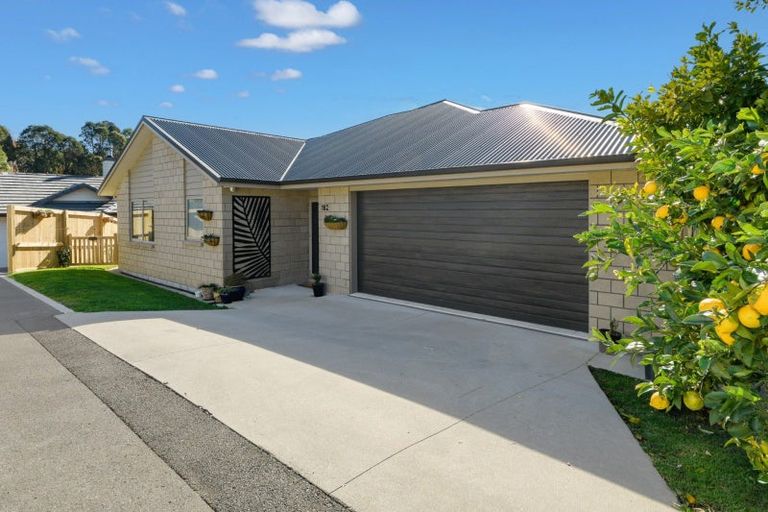 Photo of property in 162 Oteki Park Drive, Welcome Bay, Tauranga, 3112