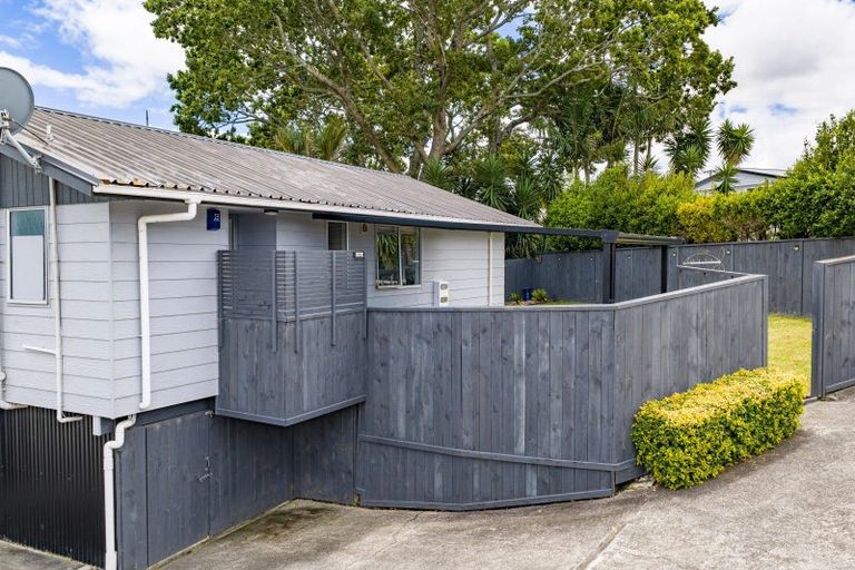 Photo of property in 1/63 Rosier Road, Glen Eden, Auckland, 0602