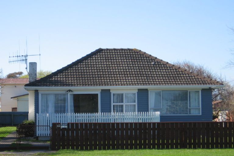 Photo of property in 42 Futter Street, Foxton, 4814