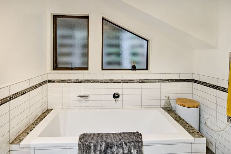 Photo of property in 12 Cullen Place, Tawa, Wellington, 5028