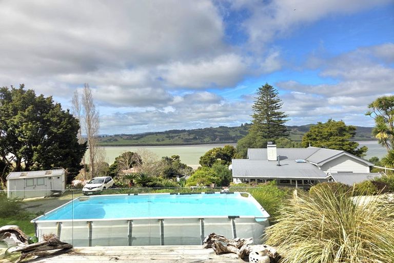 Photo of property in 14 Maning Street, Kohukohu, 0491