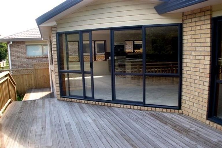 Photo of property in 45 Red Hibiscus Road, Stanmore Bay, Whangaparaoa, 0932