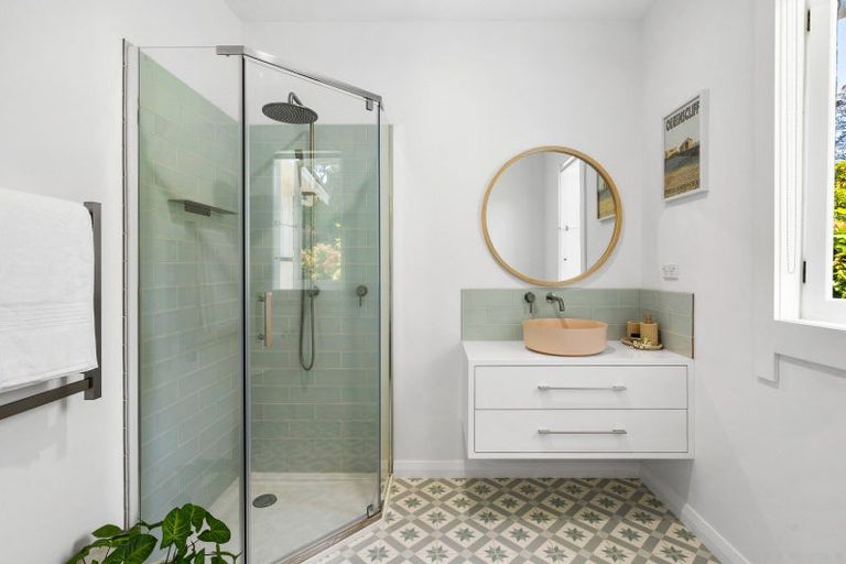 Photo of property in 23 Lighthouse Road, Bluff Hill, Napier, 4110