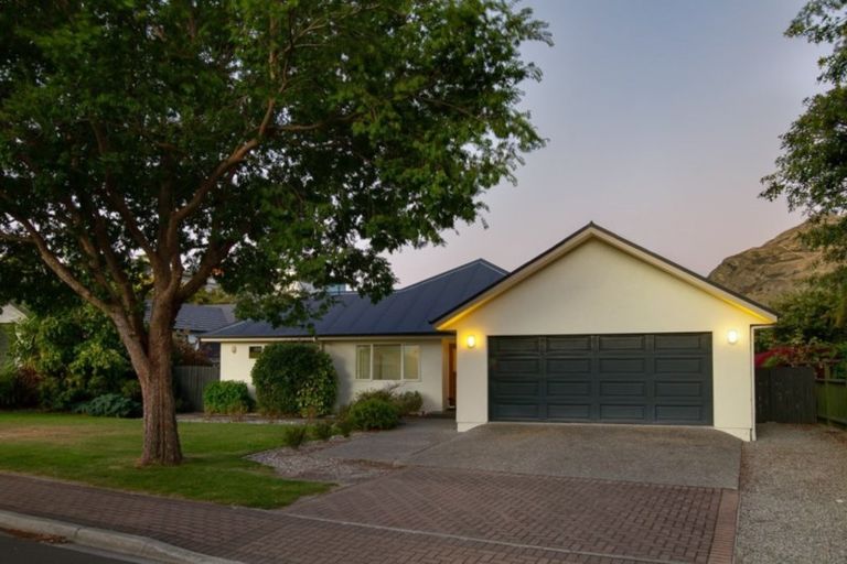Photo of property in 39 Elm Tree Avenue, Frankton, Queenstown, 9300