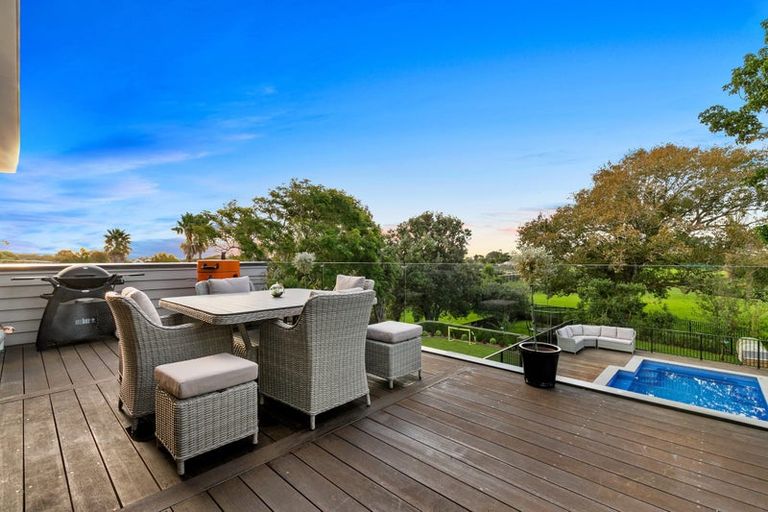 Photo of property in 15 Mareretu Avenue, Patumahoe, Pukekohe, 2679