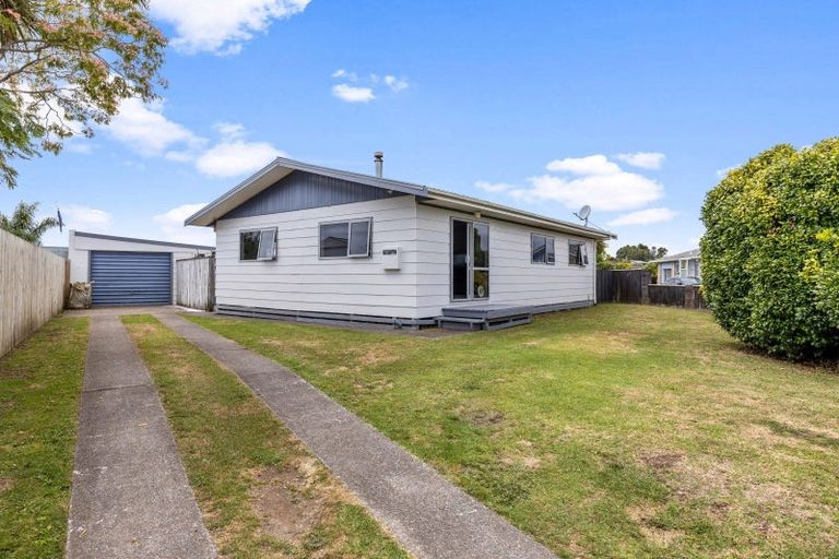 Photo of property in 9 Tawake Place, Waitara, 4320