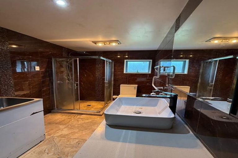 Photo of property in 53 Pomaria Road, Henderson, Auckland, 0610