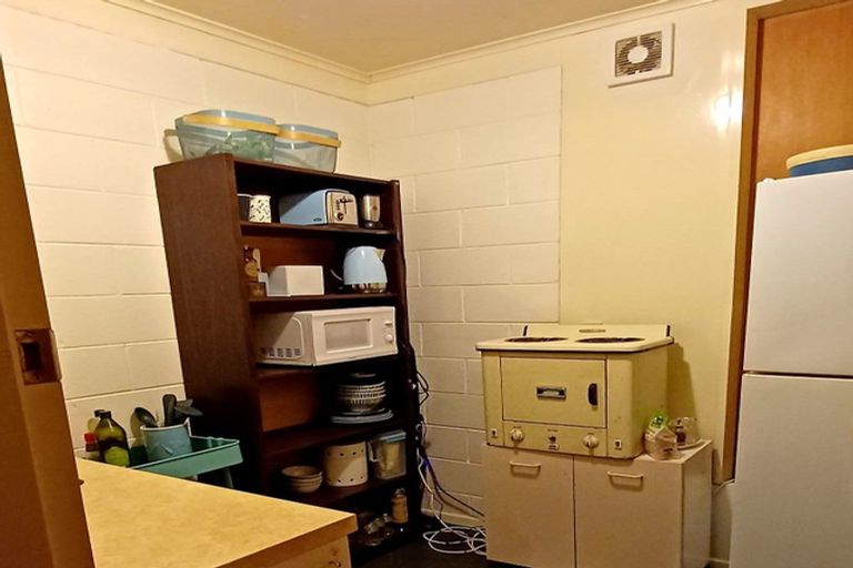 Photo of property in 11 Te Pari Pari Road, Pukerua Bay, 5026