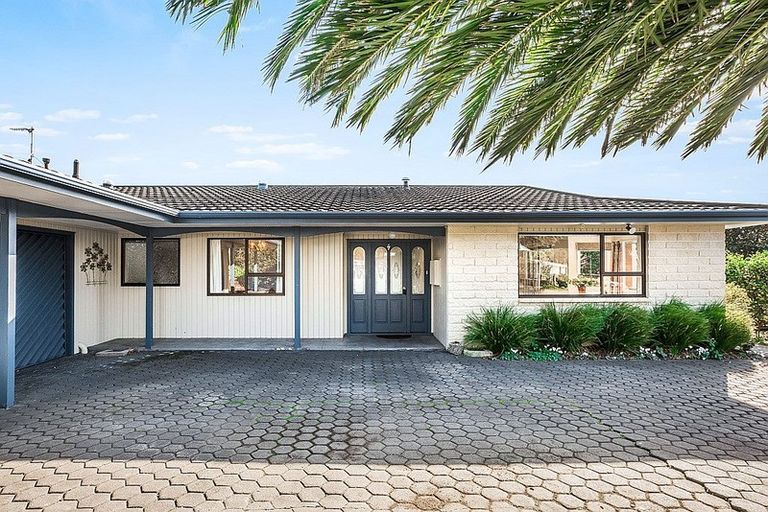 Photo of property in 7 Observatory Close, Whitby, Porirua, 5024