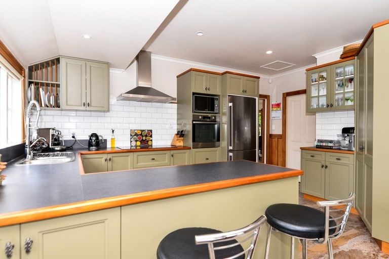 Photo of property in 37 Dalethorpe Avenue, Fairfield, Hamilton, 3214