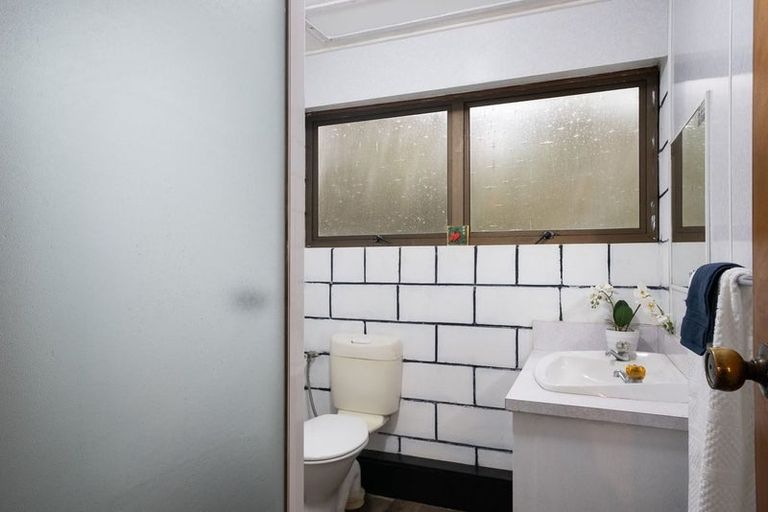 Photo of property in 15 Frimley Terrace, Waikanae Beach, Waikanae, 5036