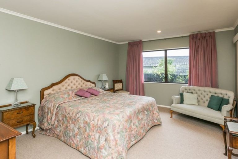 Photo of property in 12 Legorne Lane, Havelock North, 4130