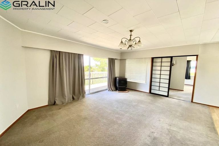 Photo of property in 11 Dundas Place, Henderson, Auckland, 0612