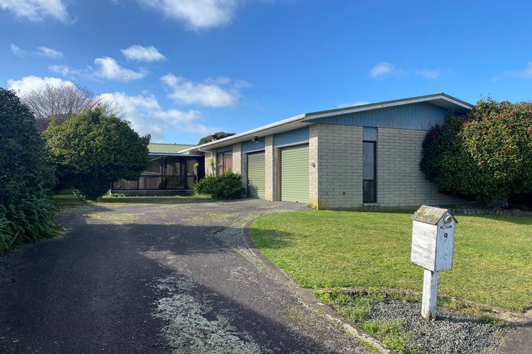 Photo of property in 9 Te Whena Place, Waitara, 4320