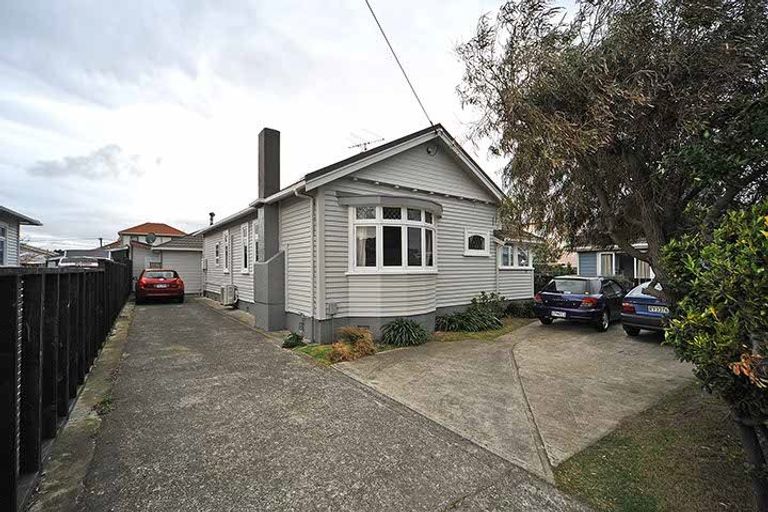 Photo of property in 137 Rongotai Road, Kilbirnie, Wellington, 6022