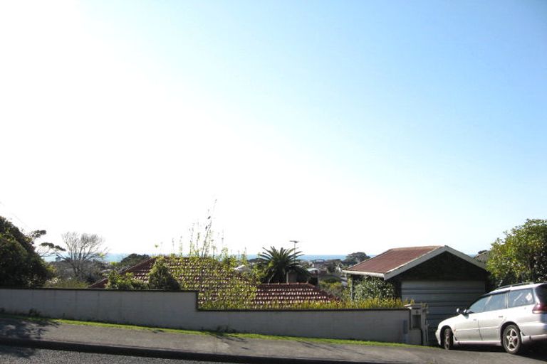 Photo of property in 6 Lismore Street, Strandon, New Plymouth, 4312