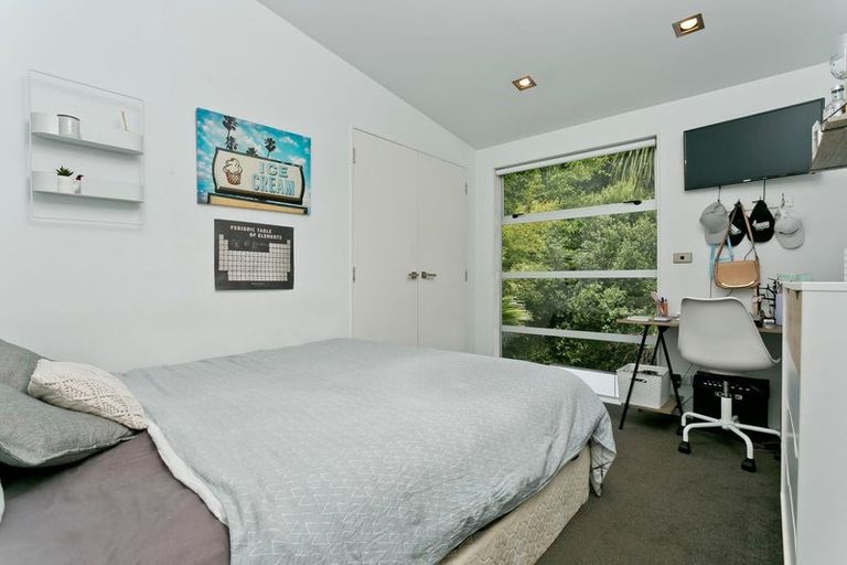 Photo of property in 16c Charmaine Road, Torbay, Auckland, 0630
