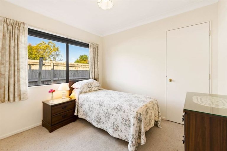 Photo of property in 1/25 Rathgar Road, Henderson, Auckland, 0610