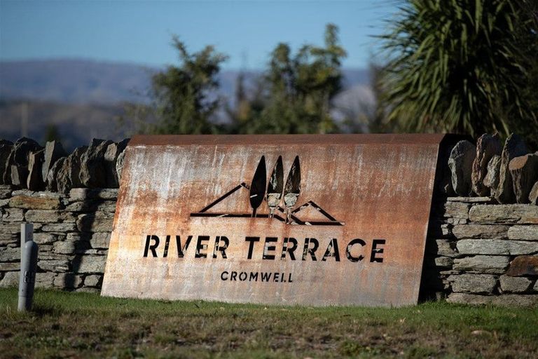 Photo of property in 90 Stone Drive, Cromwell, 9384