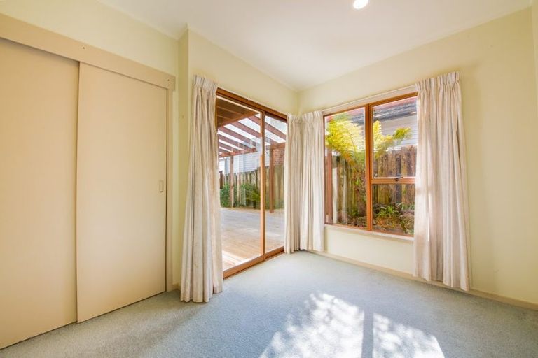 Photo of property in 106a Stanley Point Road, Stanley Point, Auckland, 0624