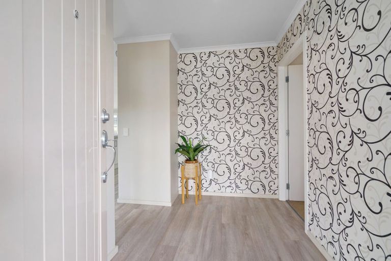 Photo of property in 10 Cooper Crescent, Cambridge, 3434