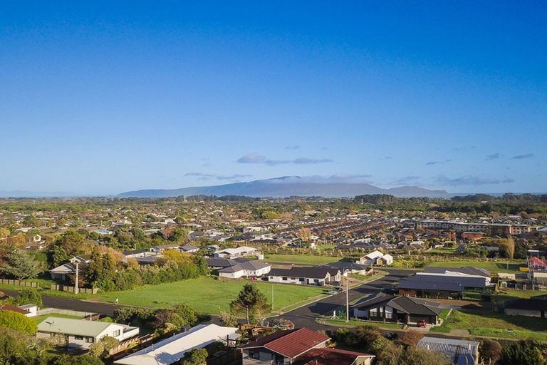 Photo of property in 39 Huia Street, Waikanae, 5036