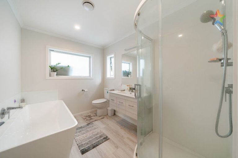 Photo of property in 139a Wainuiomata Road, Wainuiomata, Lower Hutt, 5014