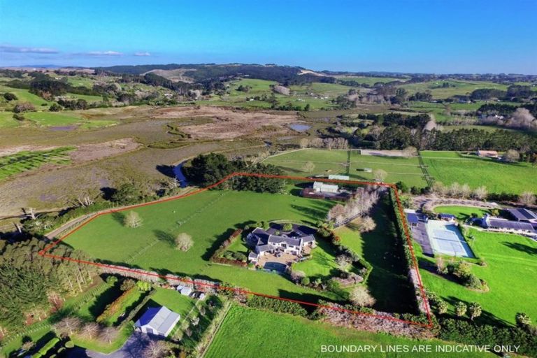 Photo of property in 68 Porterfield Road, Whitford, Howick, 2571